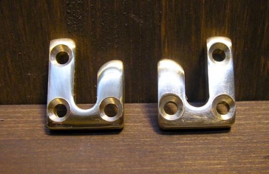 #330 GP鍵盤蓋回転金具(雌)/GP Fallboard pivot plate