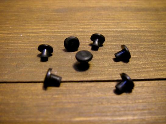 #271-4B ゴムボタン #4 黒 UP譜面台用(10個入り)